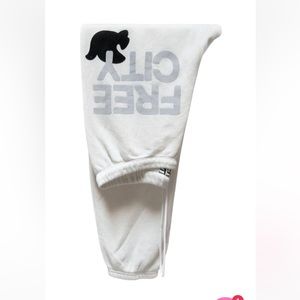 FREECITY SUPERFLUFF LUX OG Sweatpants in Creamy Yum size XS excellent Condition